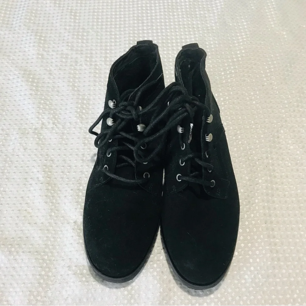 UGG Women’s Bethany Lace Up Sheepskin Booties‎ 1012532- Black Suede